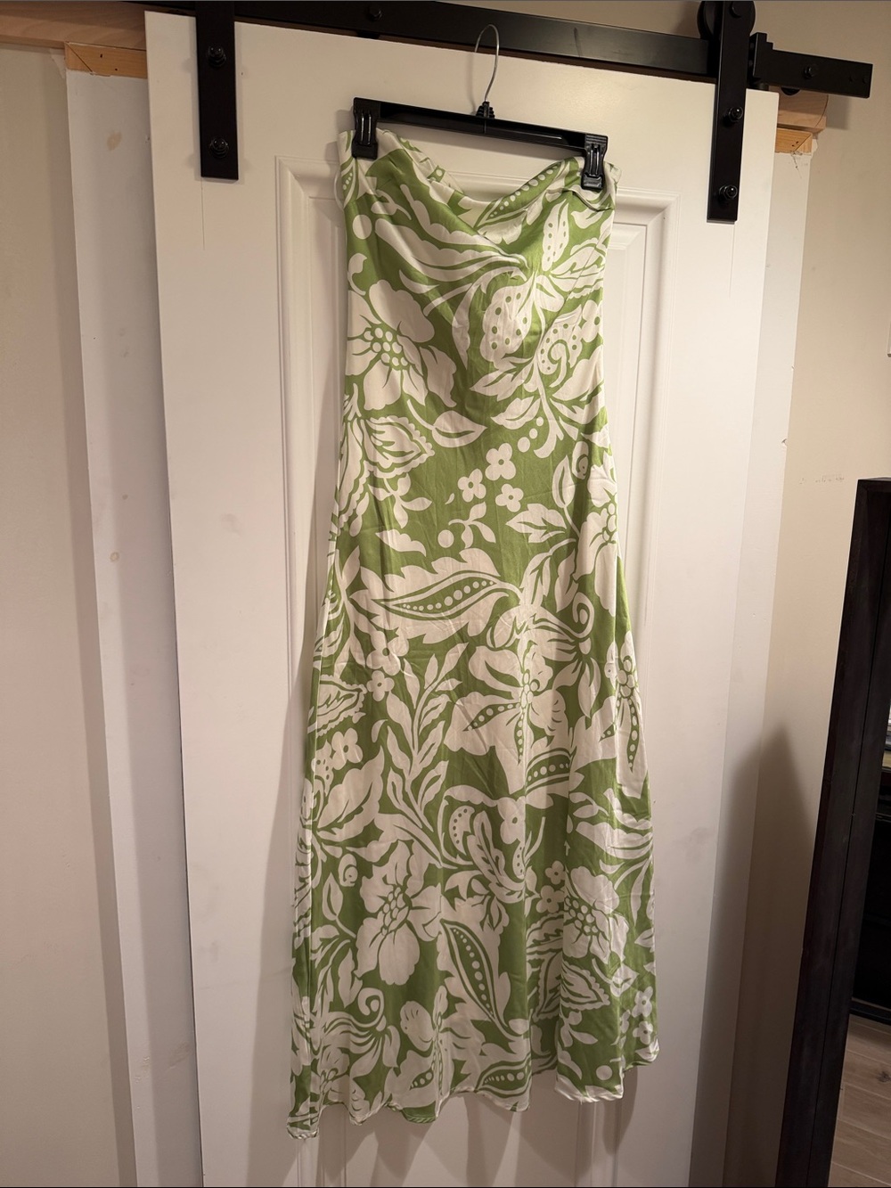 Women's Fitted Green and White silk Floral Maxi Dress